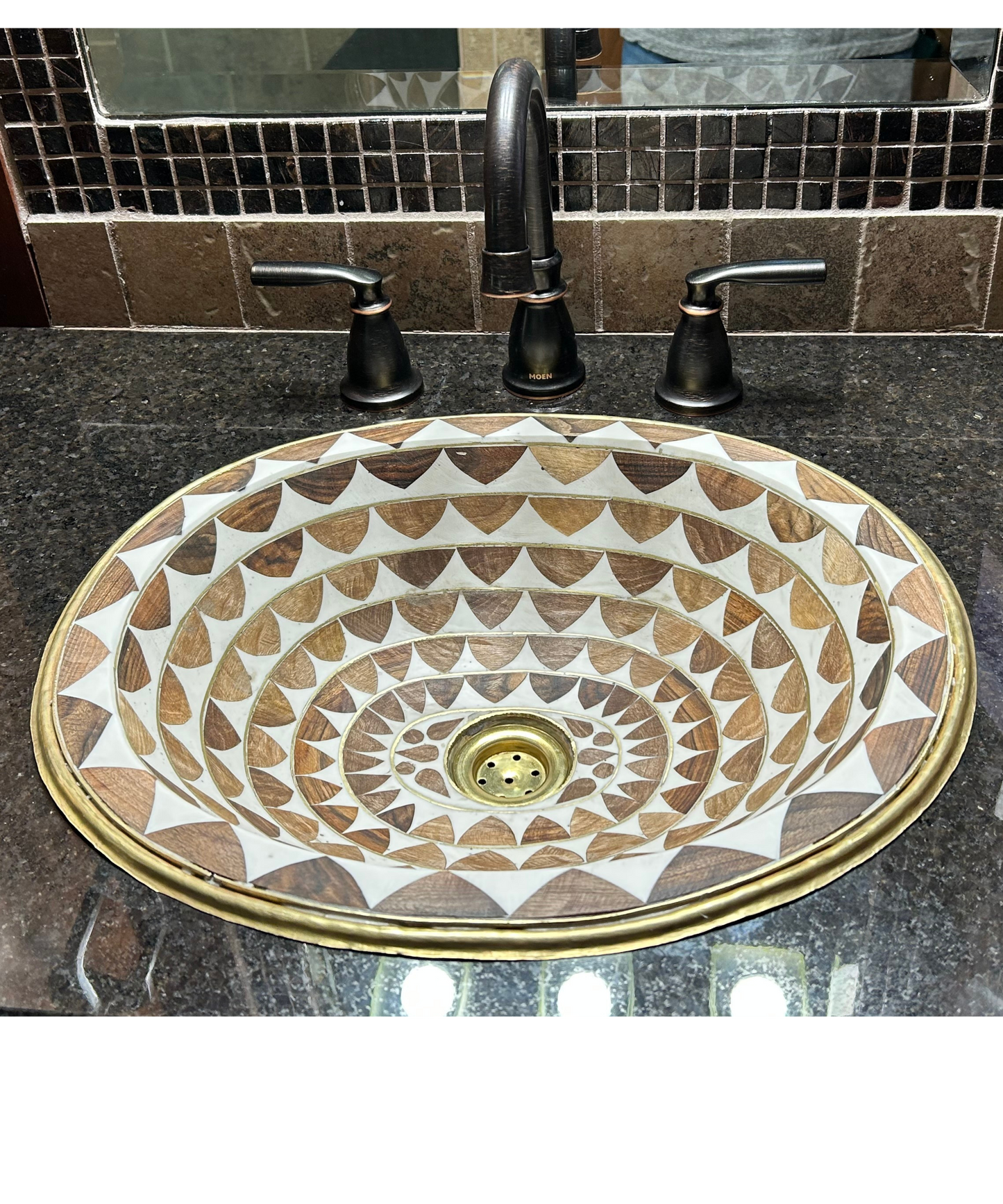 Brass Oval Bathroom Drop-in Sink, White and Brown Pattern Studded Solid Brass Sink With Wood And Resin - Ref: SWRWB001