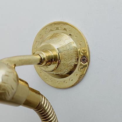 Système de douche en laiton non laqué gravé avec pommeau de douche à main, pommeau de douche à effet pluie rond et poignées à levier - Réf : ATLASS47