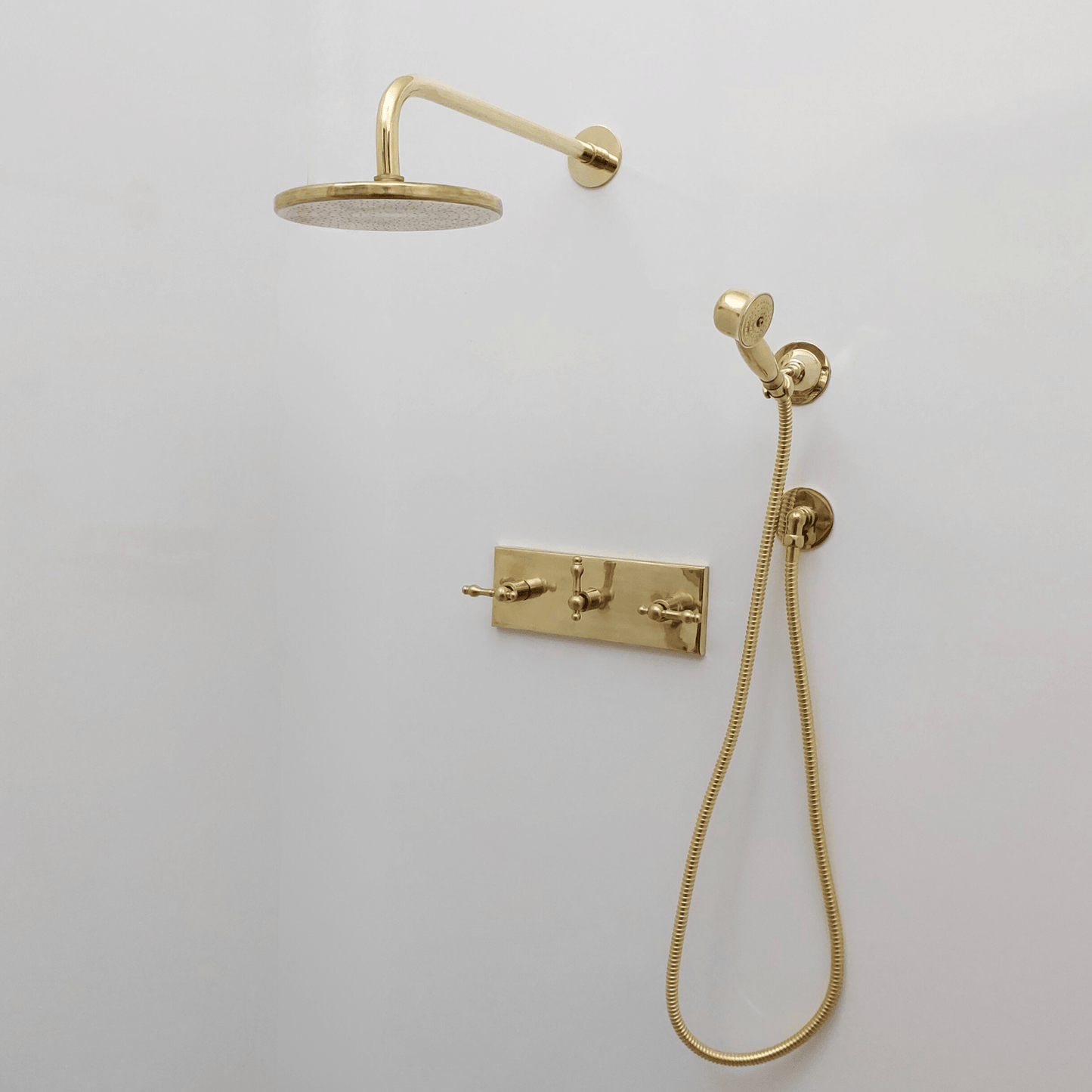 Unlacquered Brass Shower System with Flat Round Rain Shower Head, Central Brass Plaque and Lever Handles - Ref: SSPH2-FUBL